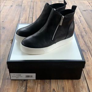 NWT J/SLIDES black leather size 7.5